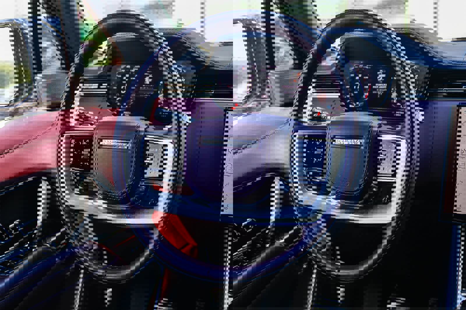 Certified 2024 Land Rover Range Rover SE image 13