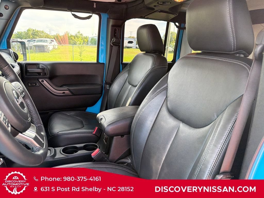 Used 2018 Jeep Wrangler Unlimited Sahara AWD/4WD image 13