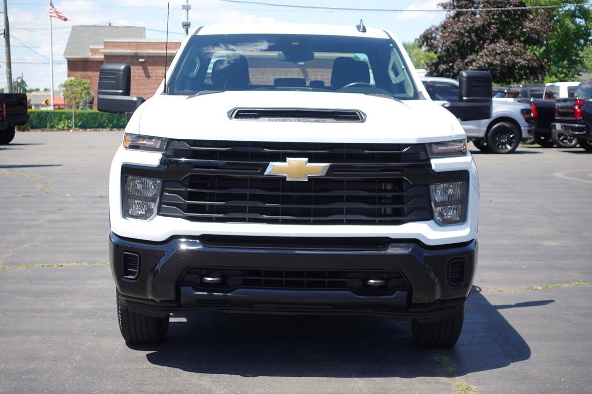 Used 2025 Chevrolet Silverado 2500 W/T AWD/4WD image 5