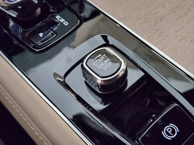 New 2026 Volvo XC90 T8 Ultra w/ Lounge Package image 21