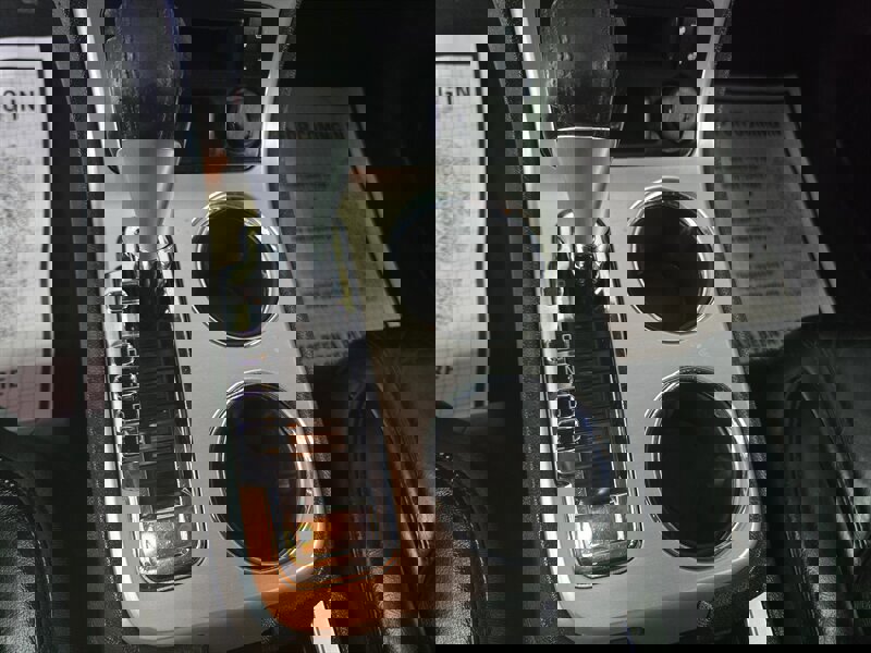 Used 2009 GMC Acadia SLT image 23