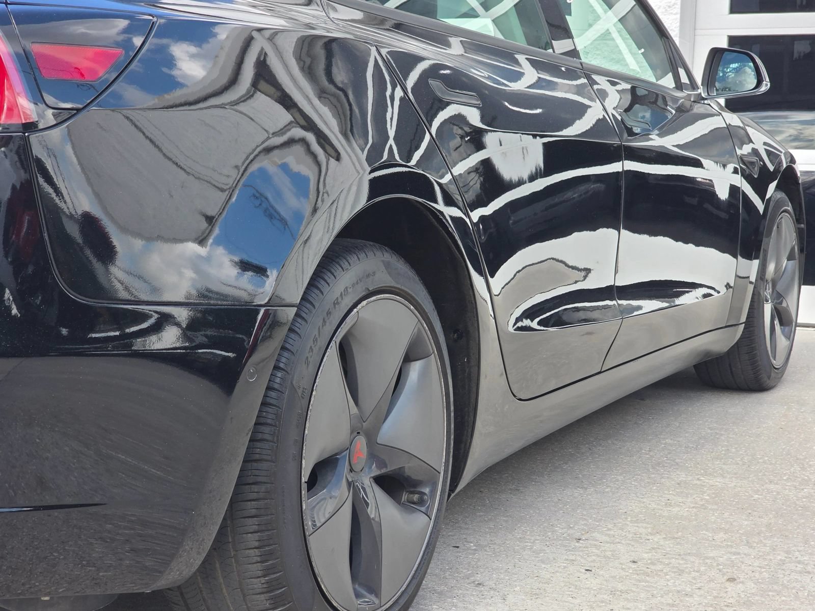 Used 2018 Tesla Model 3 Mid Range RWD image 33