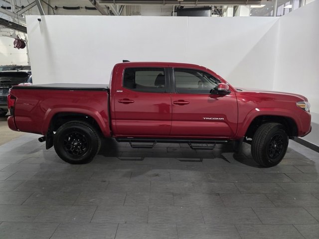 Used 2022 Toyota Tacoma SR5 w/ Technology Package image 6