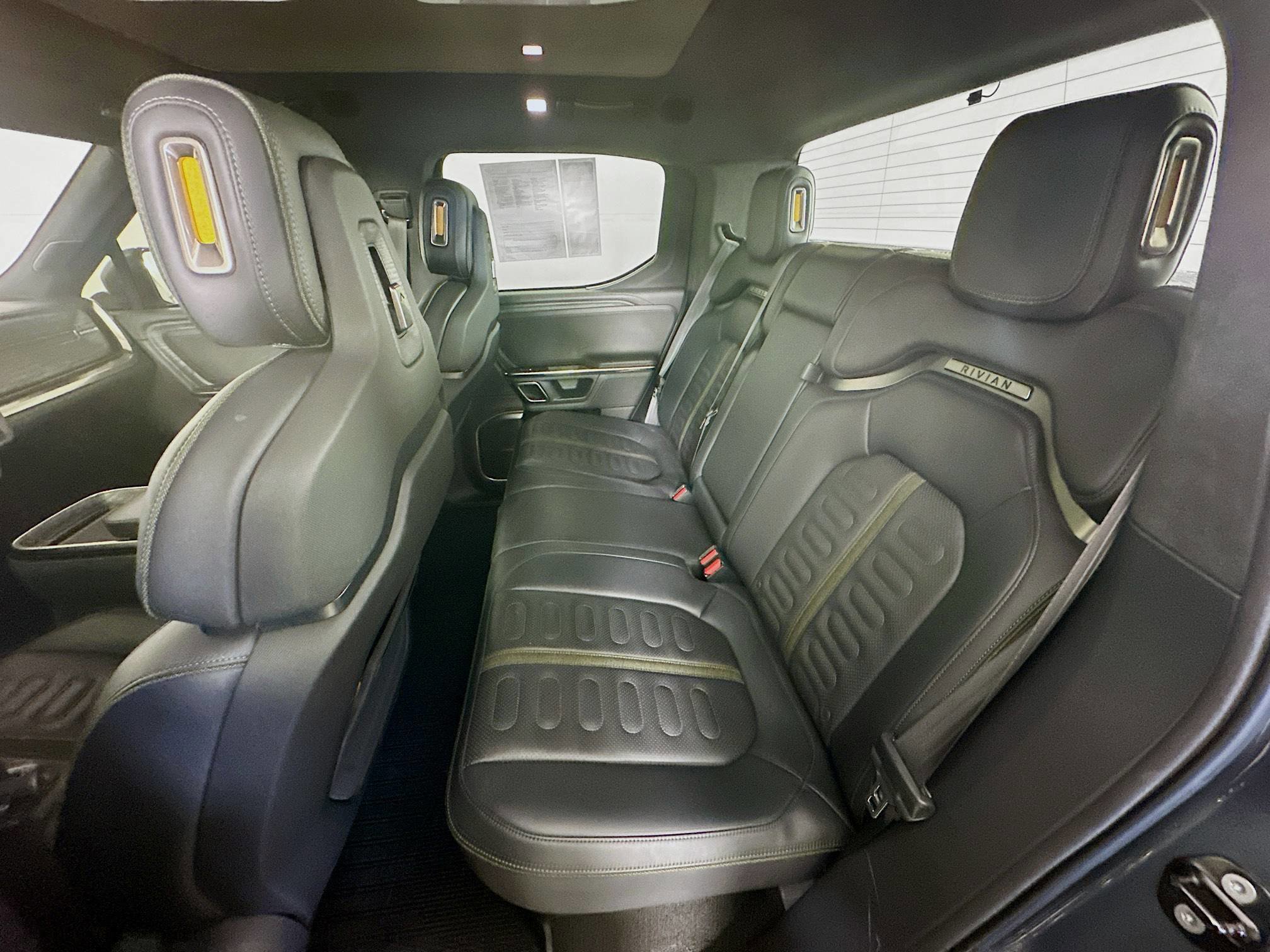 Used 2022 Rivian R1T Adventure image 27
