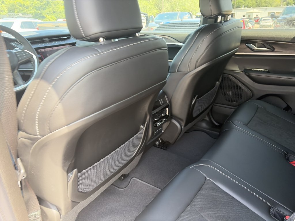 New 2026 Jeep Grand Cherokee Altitude RWD image 27