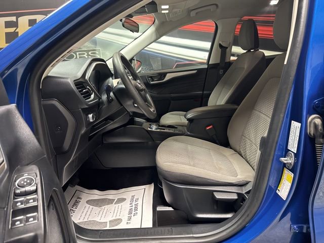 Used 2022 Ford Escape SE image 5