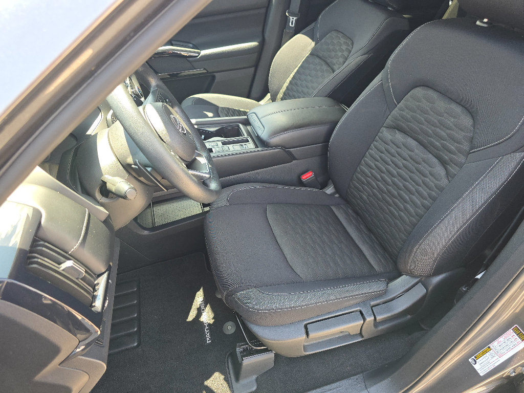 Used 2023 Nissan Pathfinder S FWD image 19