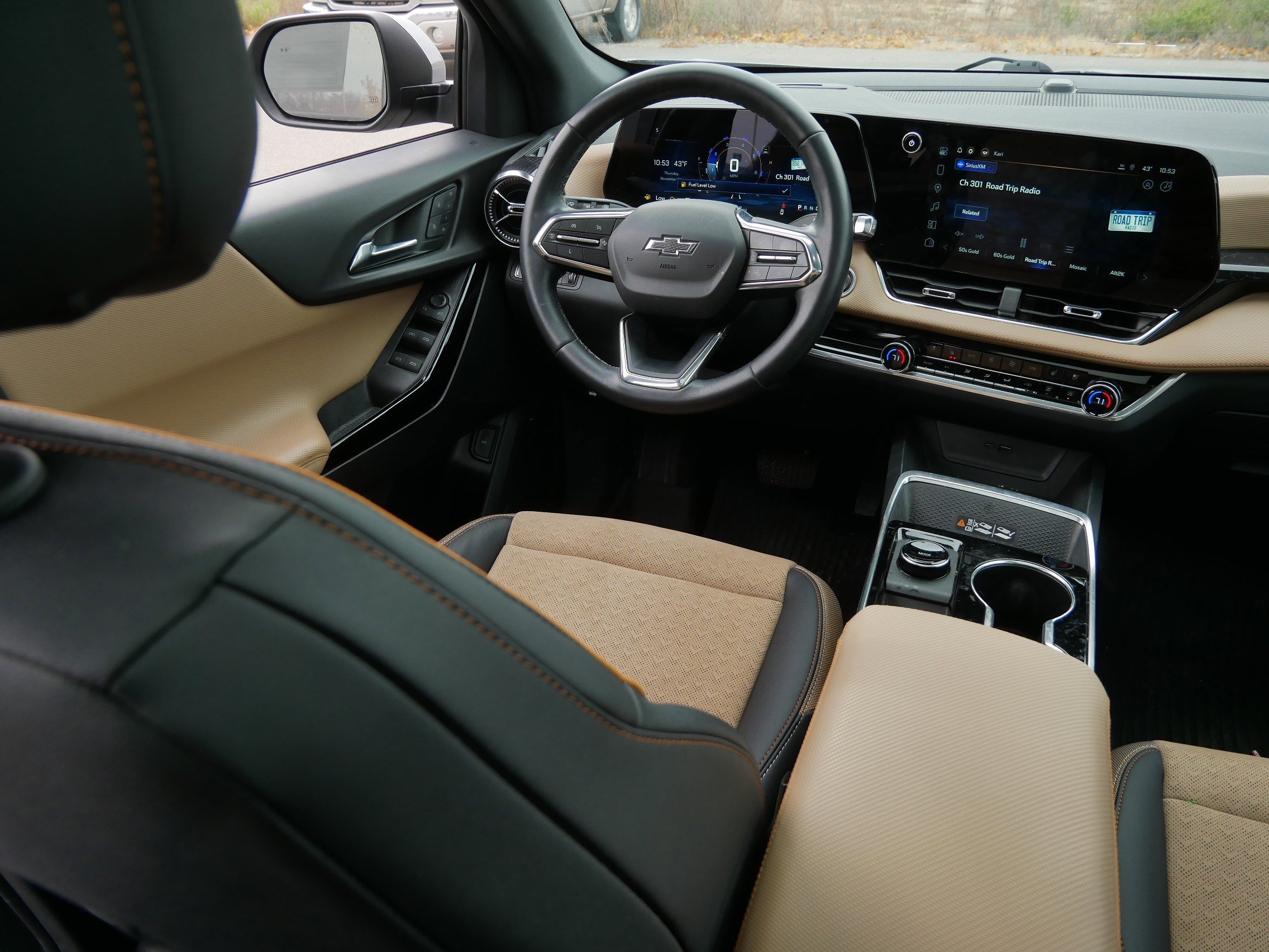 Used 2025 Chevrolet Equinox ACTIV w/ Safety and Technology Package image 9