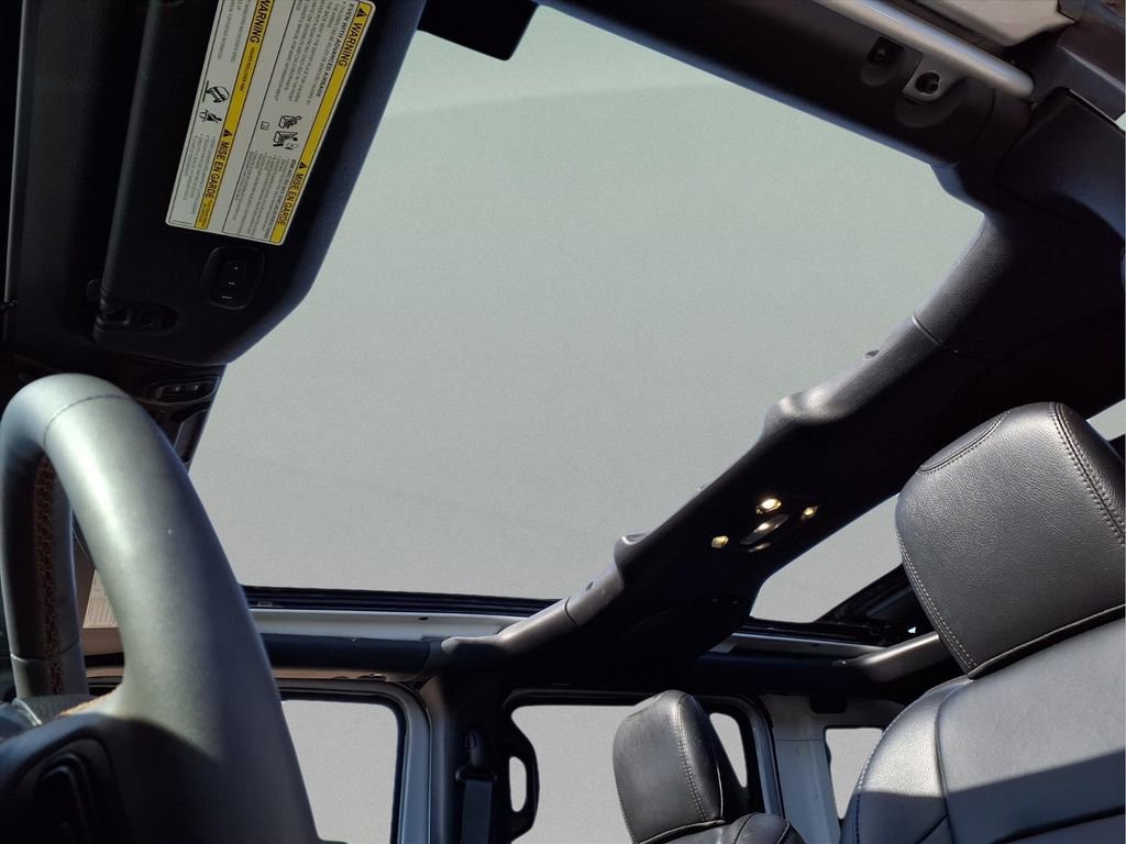 Used 2023 Jeep Wrangler Altitude image 16