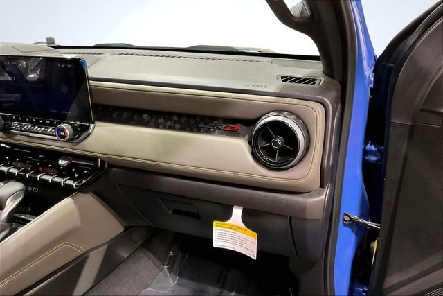 Used 2025 Chevrolet Colorado ZR2 w/ Technology Package image 17