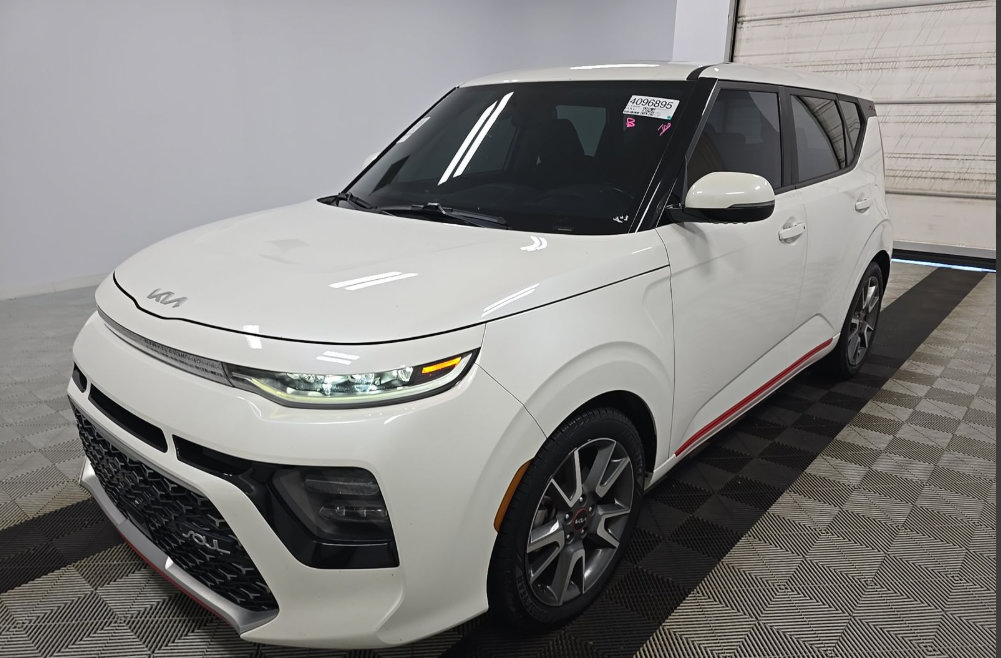 Used 2022 Kia Soul Turbo FWD image 1