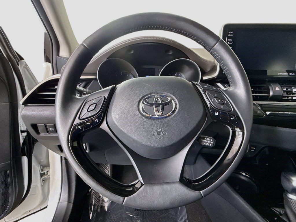 Used 2022 Toyota C-HR Limited FWD image 12