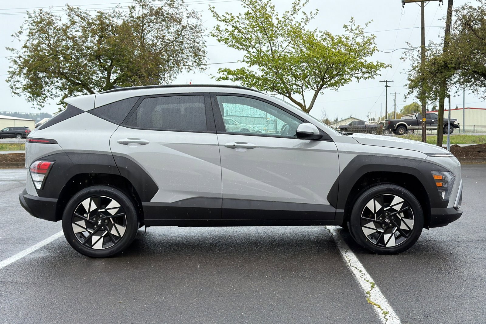 Used 2025 Hyundai Kona SEL AWD/4WD image 3