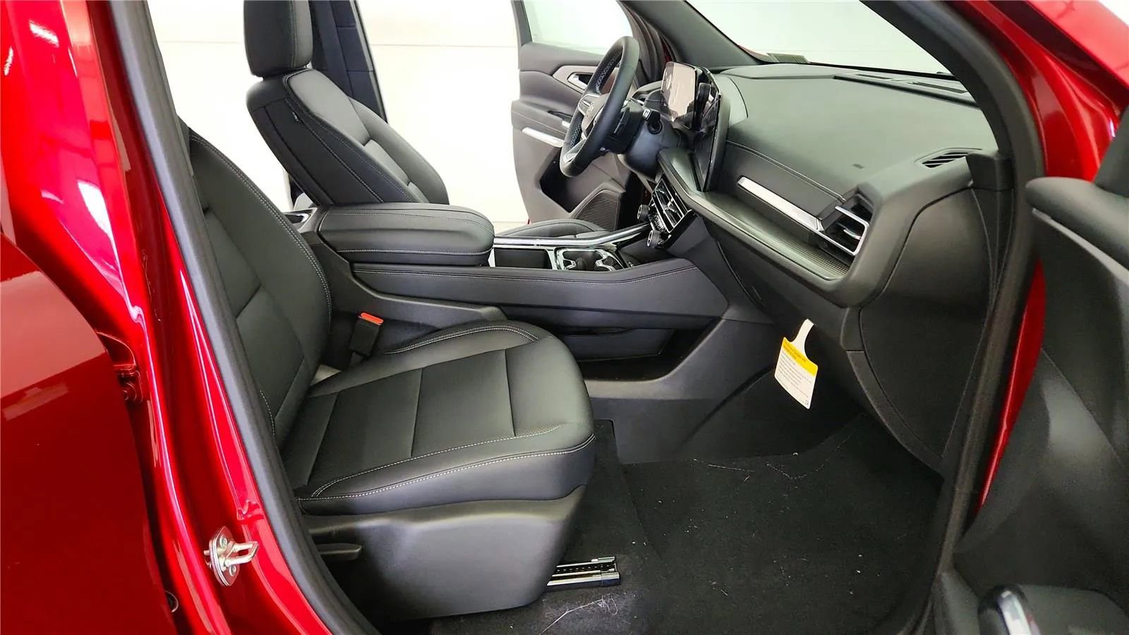 New 2026 Chevrolet Traverse LT w/ Driver Confidence Package AWD/4WD image 37