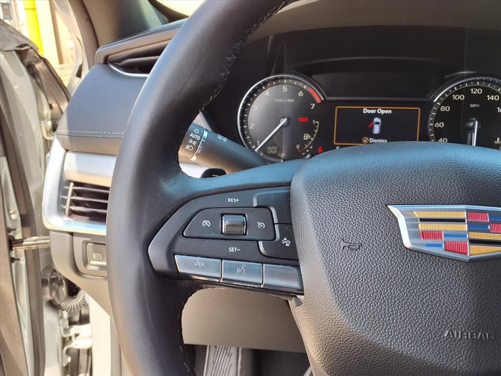 Used 2021 Cadillac XT4 Premium Luxury FWD image 27