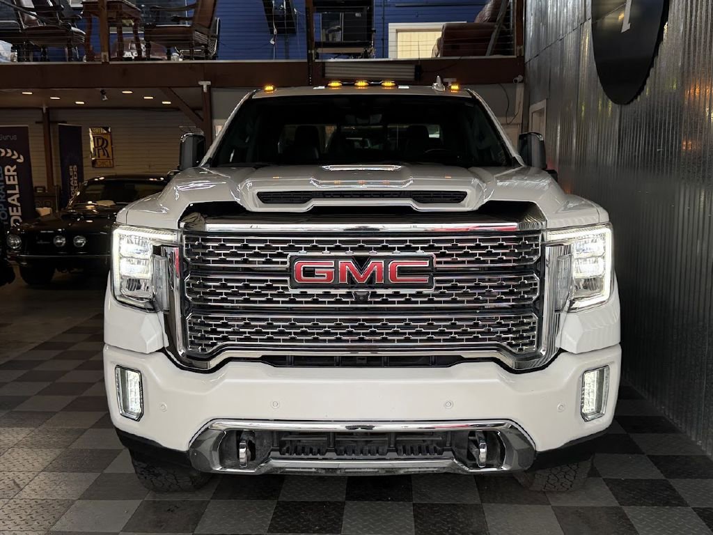 Used 2021 GMC Sierra 3500 Denali w/ Denali Ultimate Package AWD/4WD image 5