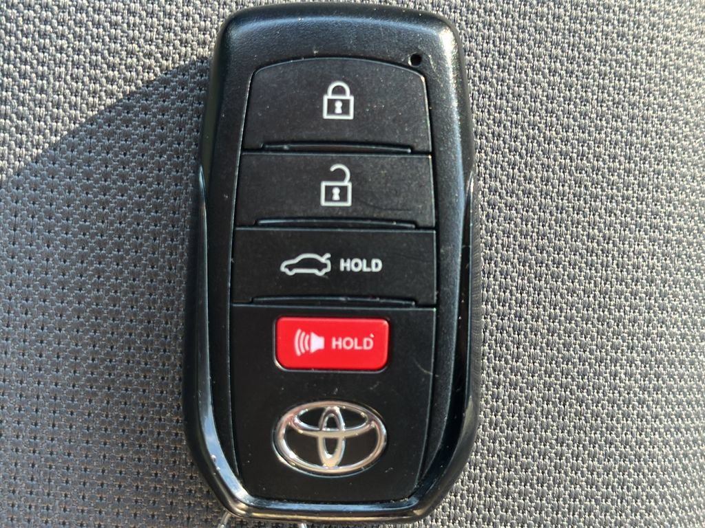 Used 2025 Toyota Corolla LE w/ Convenience Package FWD image 22