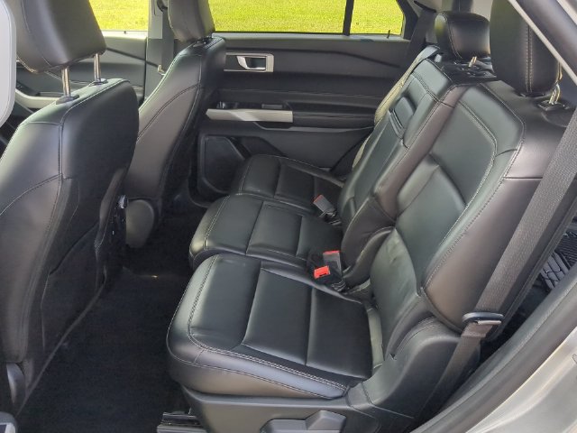 Used 2022 Ford Explorer XLT w/ Equipment Group 202A RWD image 27