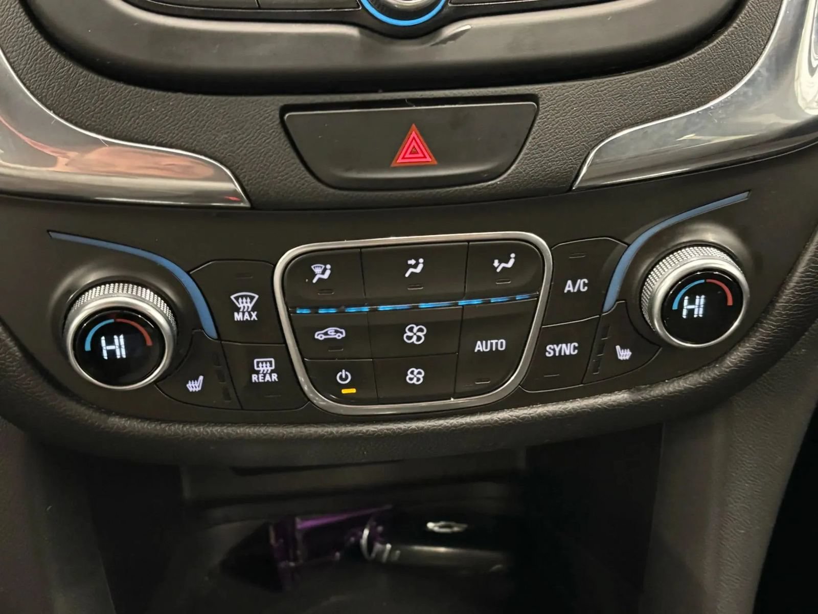 Used 2019 Chevrolet Equinox LT FWD image 26