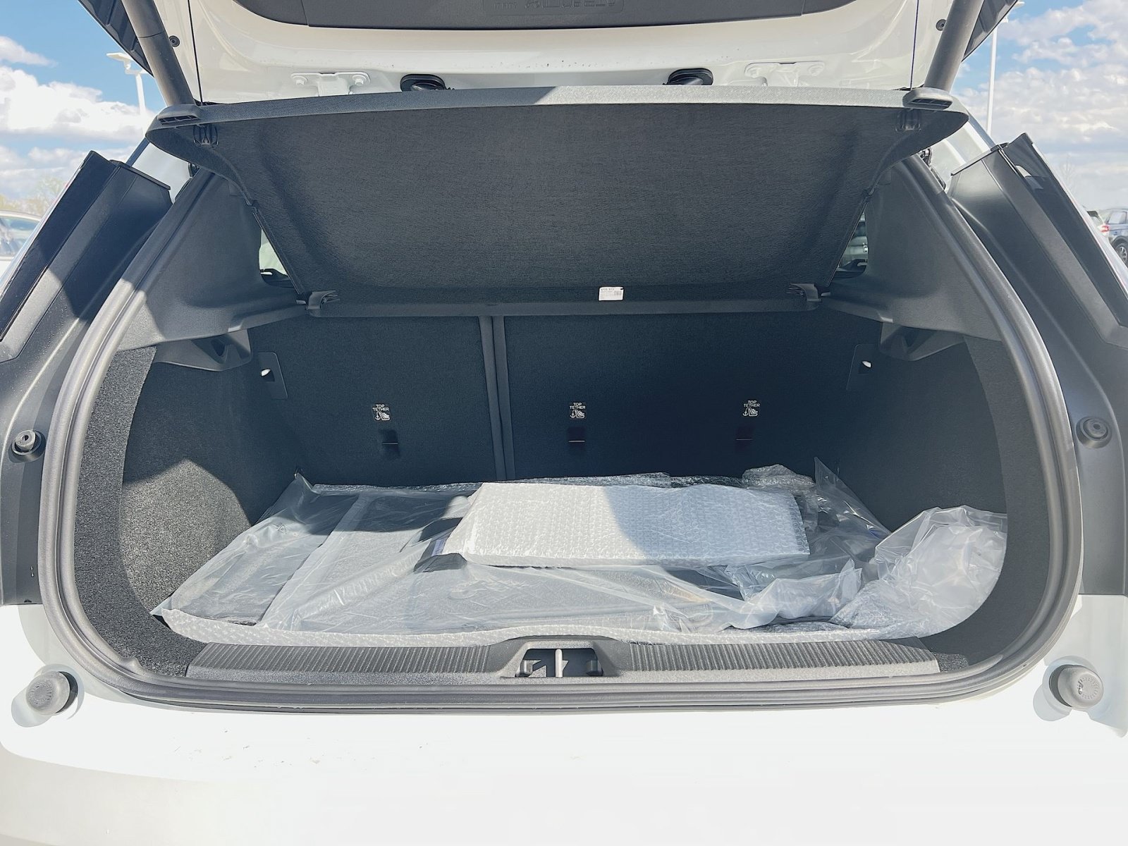 New 2026 Volvo EX30 Ultra w/ Climate Package AWD/4WD image 33