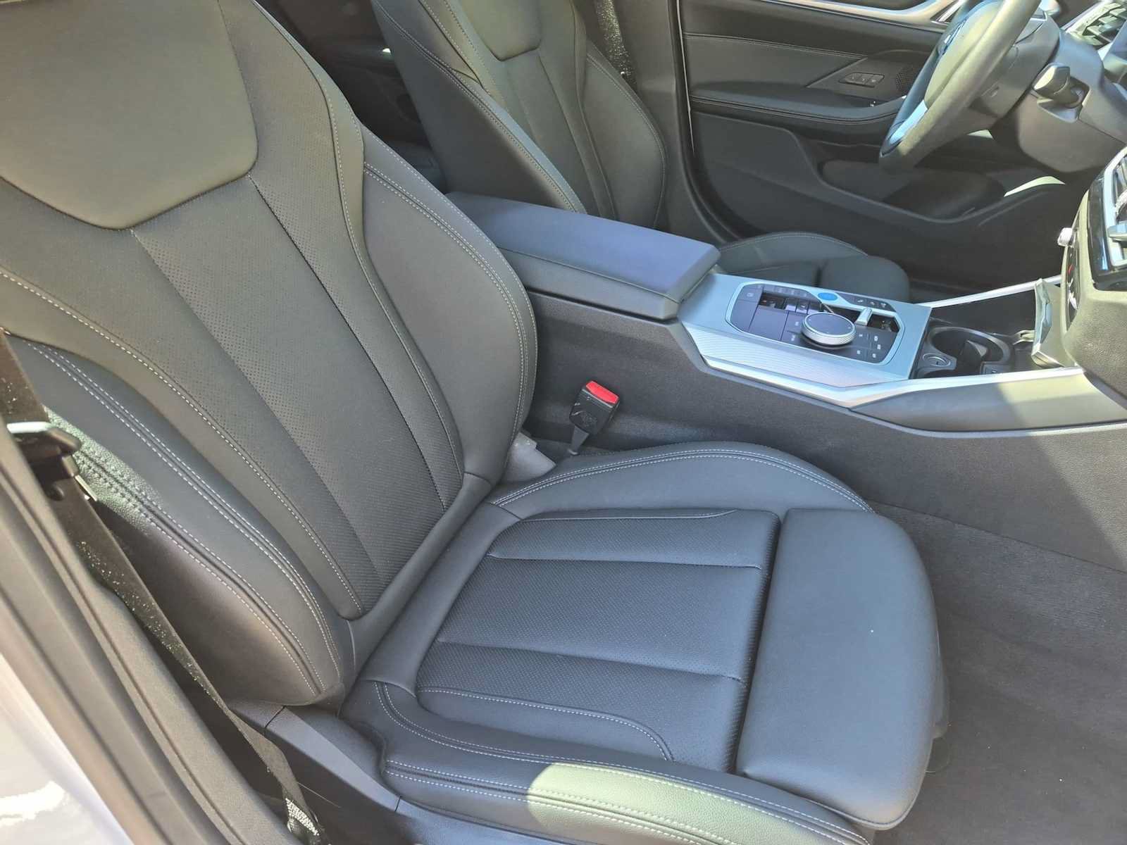 Used 2024 BMW i4 xDrive40i w/ Premium Package AWD/4WD image 17
