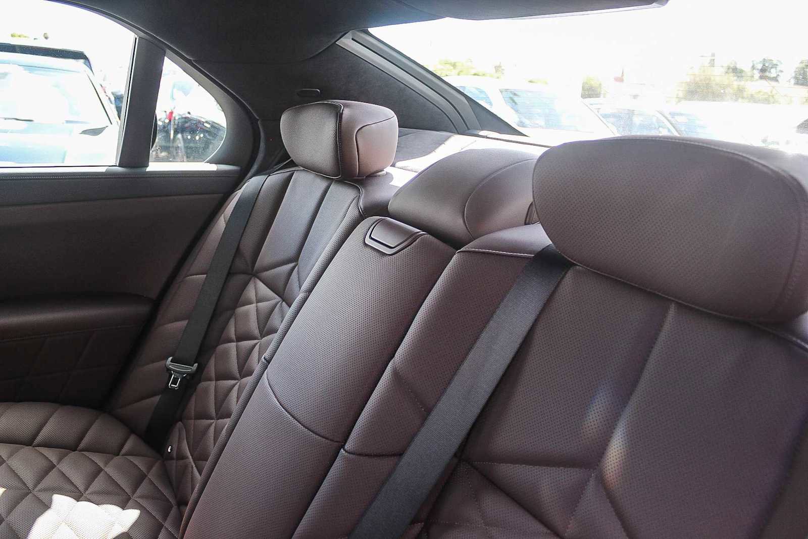 New 2026 BMW 740i RWD image 18