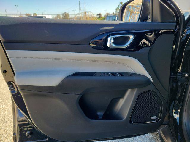 New 2026 Jeep Compass Limited w/ Sun, Sound & Navigation Group AWD/4WD image 19