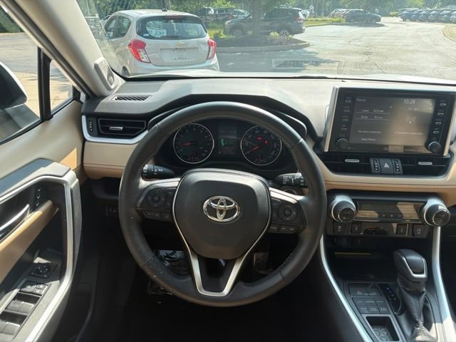 Used 2020 Toyota RAV4 XLE Premium AWD/4WD image 15