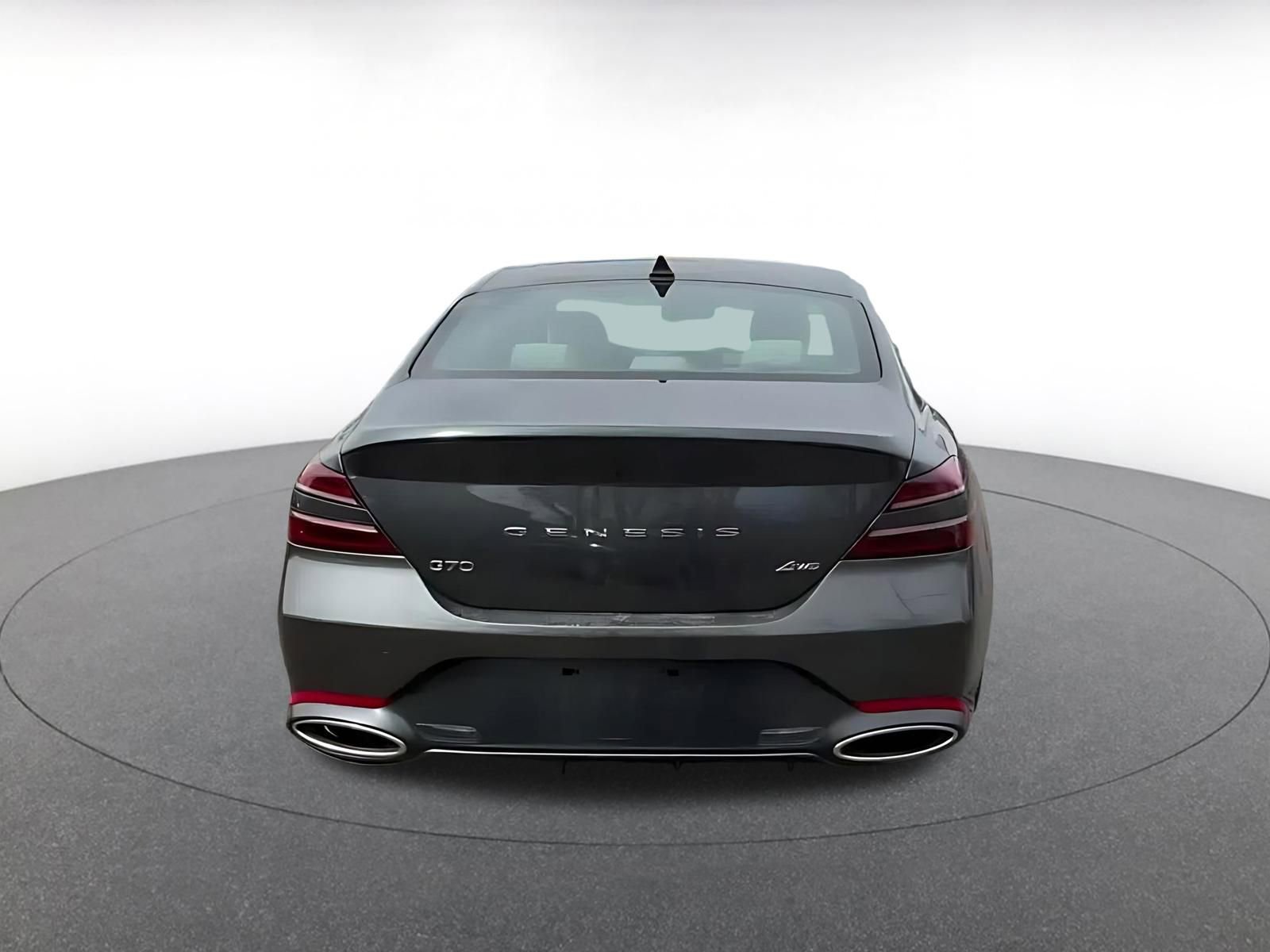 Used 2025 Genesis G70 2.5T image 12