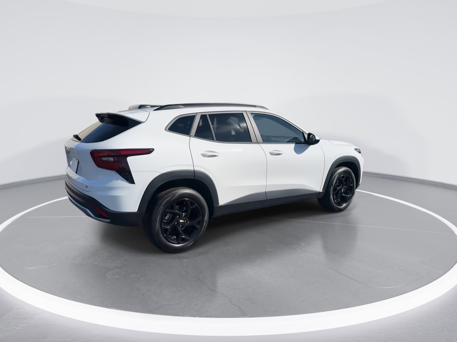 Used 2025 Chevrolet Trax LT w/ LT Convenience Package image 9