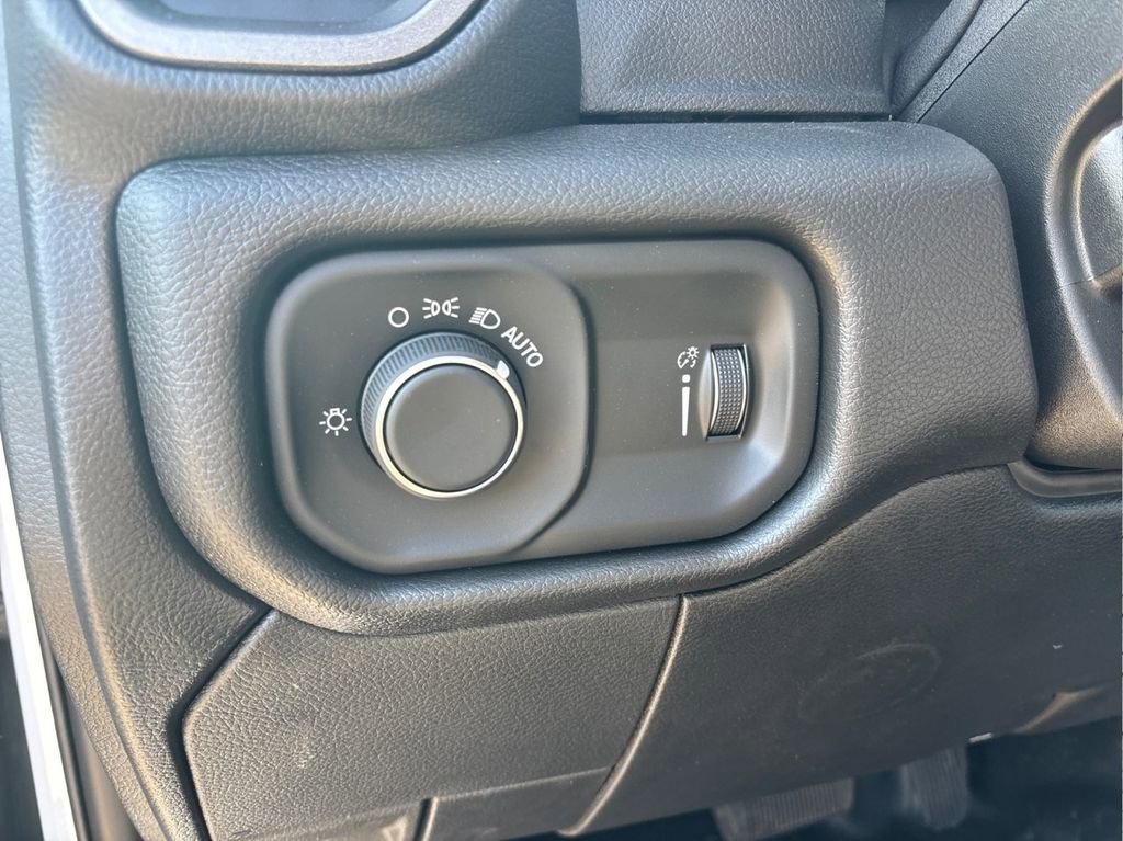 New 2024 RAM 5500 Tradesman AWD/4WD image 10