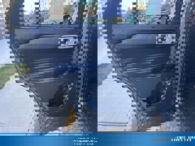 Used 2022 Ford Explorer Platinum w/ Equipment Group 601A image 18