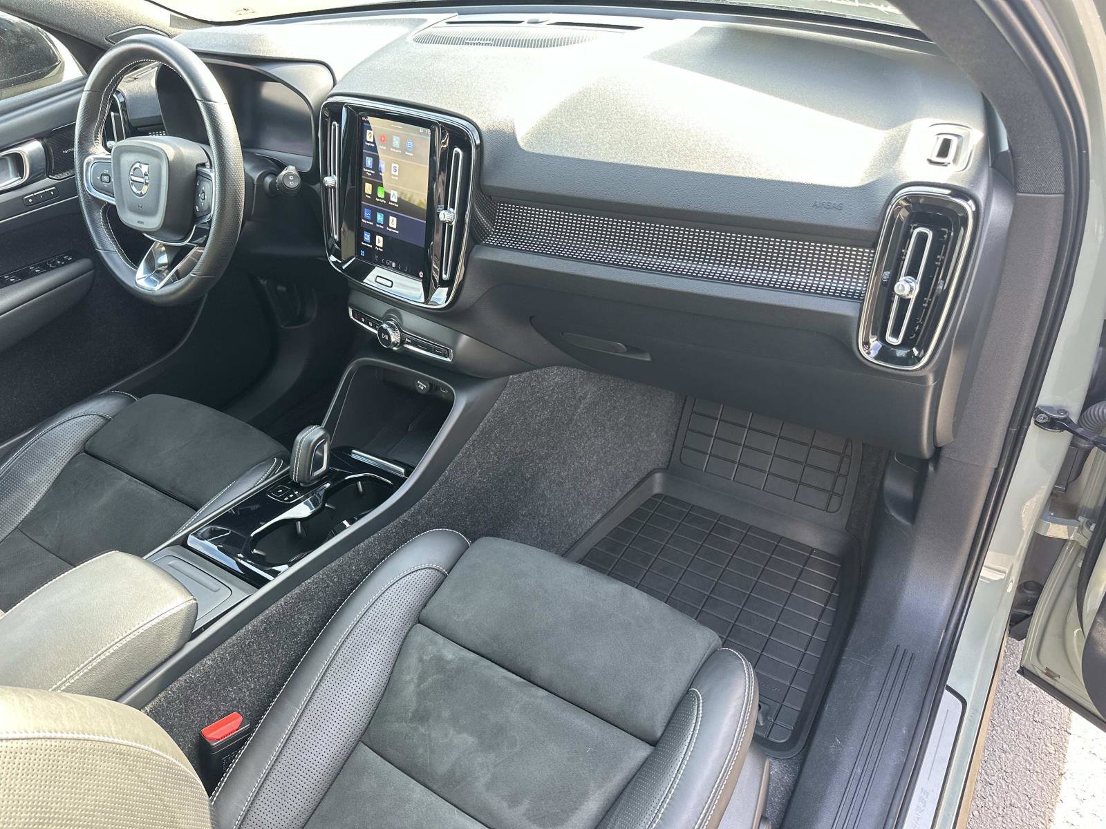 Certified 2021 Volvo XC40 P8 Recharge w/ Advanced Package image 25