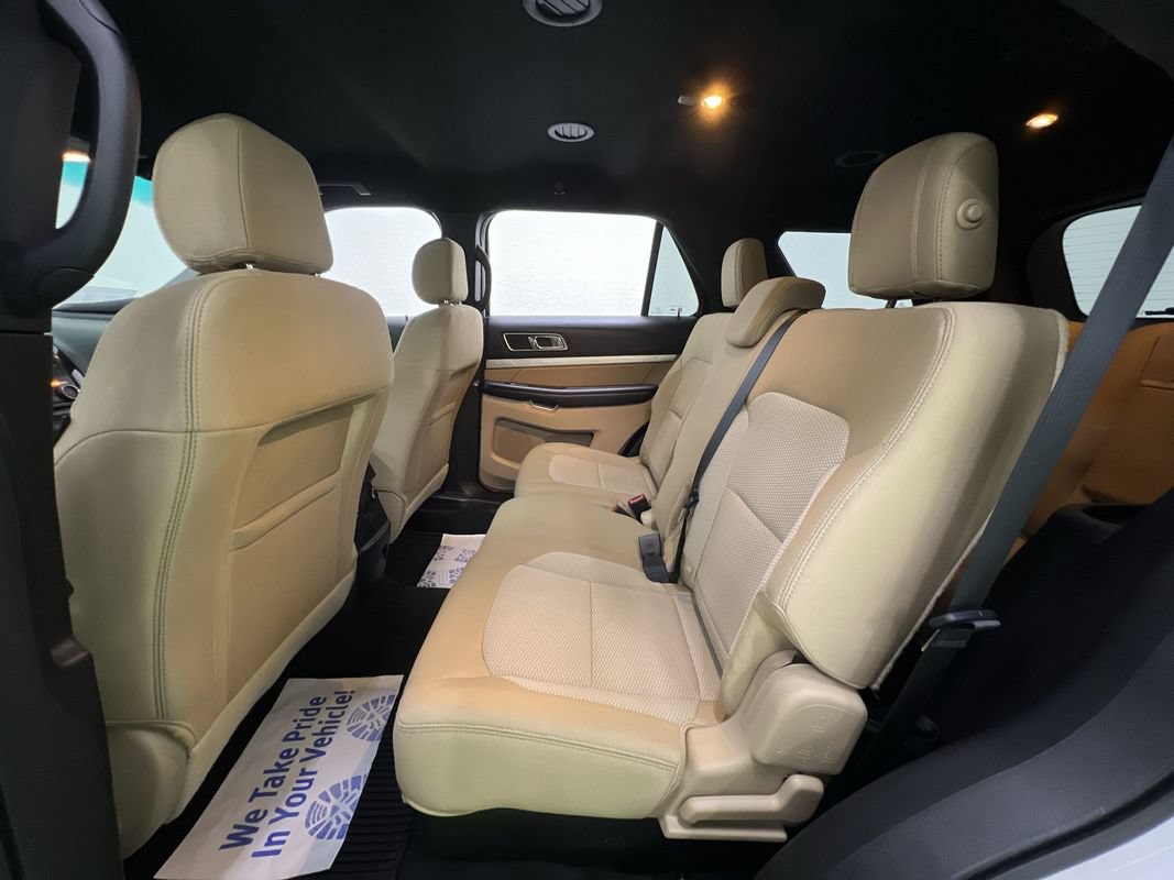 Used 2016 Ford Explorer XLT AWD/4WD image 25