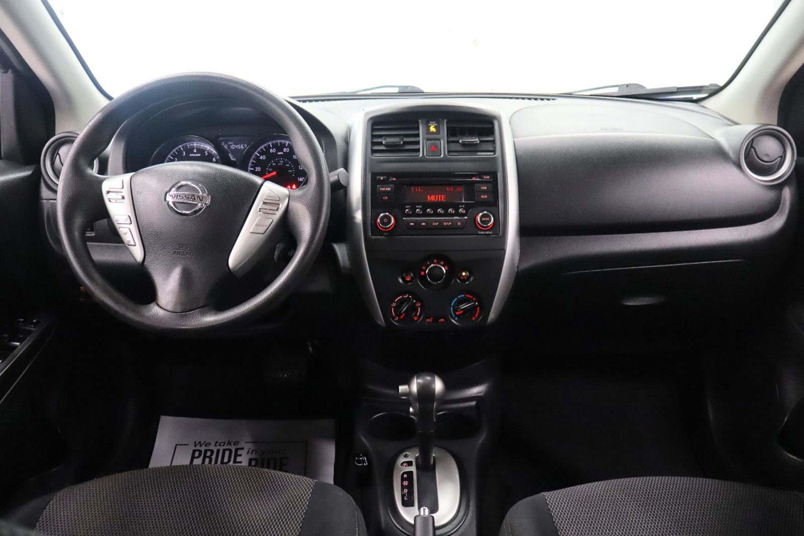 Used 2015 Nissan Versa SV FWD image 24