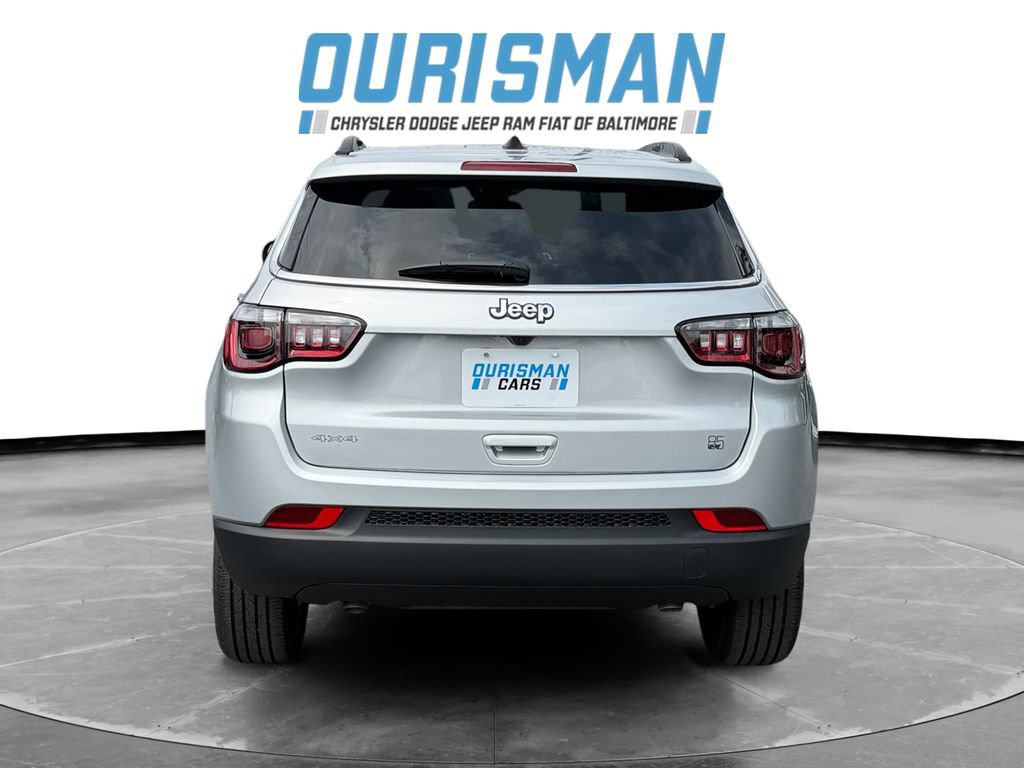 New 2026 Jeep Compass Latitude AWD/4WD image 5