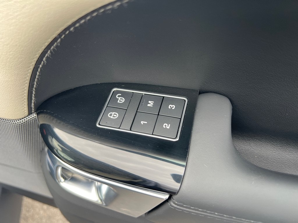Used 2019 Land Rover Range Rover Sport HSE AWD/4WD image 38