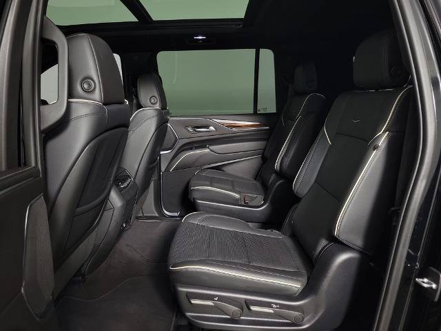Used 2023 Cadillac Escalade ESV Premium Luxury AWD/4WD image 14