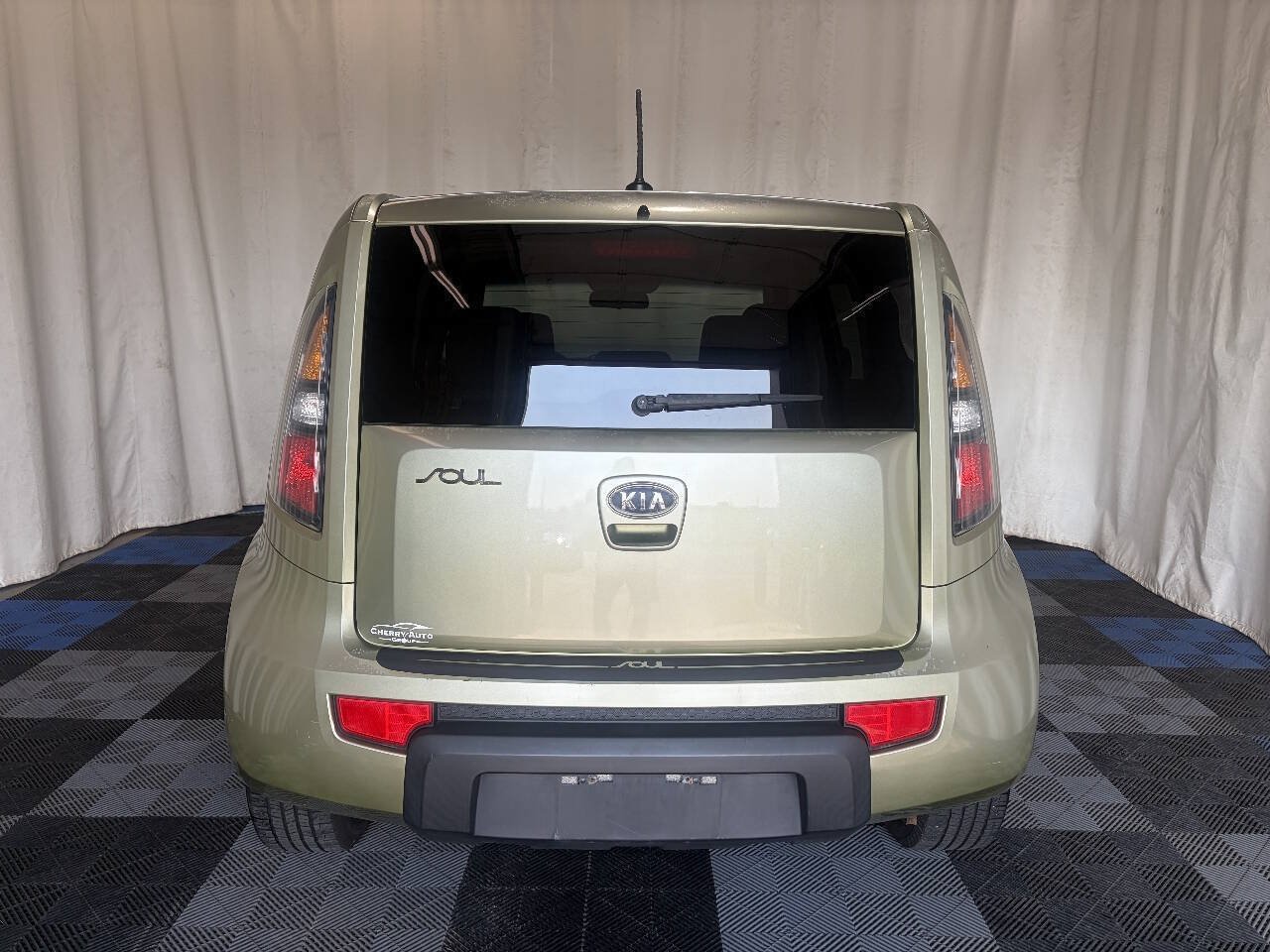 Used 2011 Kia Soul + w/ Audio Pkg FWD image 7
