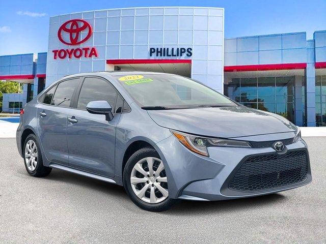 Used 2022 Toyota Corolla LE image 1