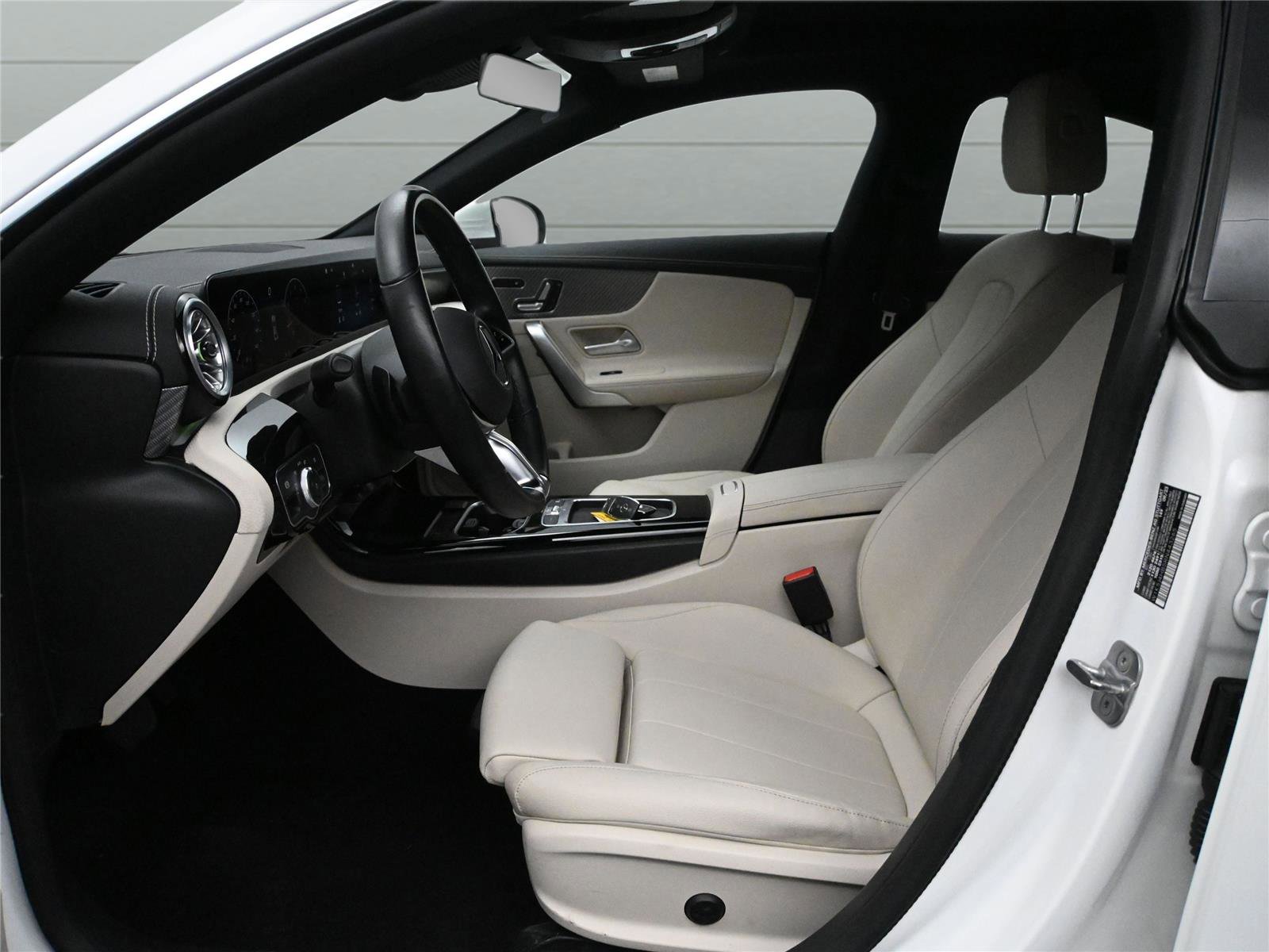 Used 2024 Mercedes-Benz CLA 250 4MATIC image 10