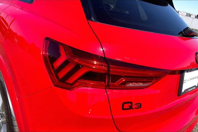 Used 2023 Audi Q3 2.0T Premium Plus w/ Premium Plus Package image 29