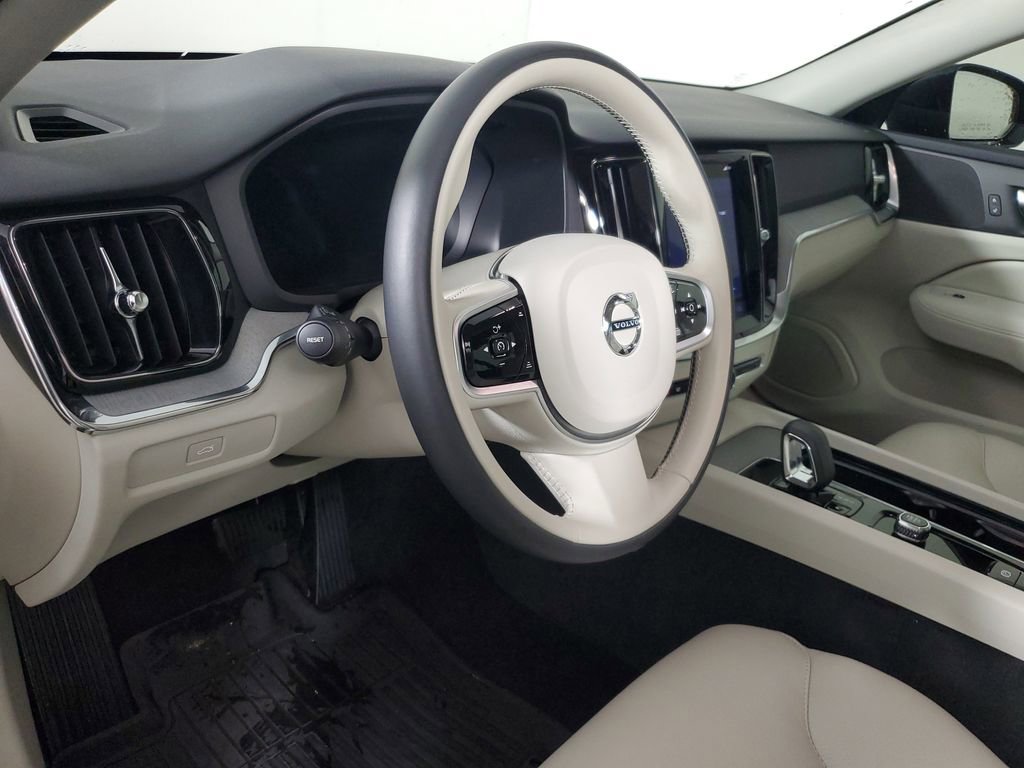 Certified 2026 Volvo V60 B5 Cross Country Plus w/ Protection Package Premier image 26