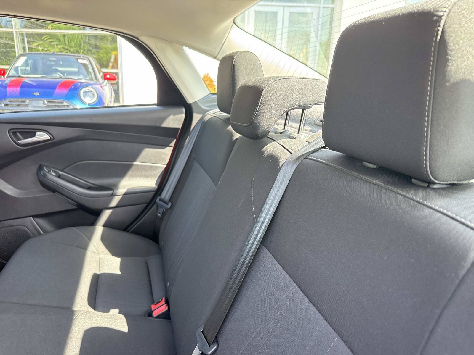 Used 2018 Ford Focus SE FWD image 14