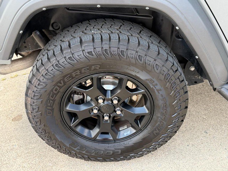 Used 2022 Jeep Wrangler Unlimited Sport AWD/4WD image 12