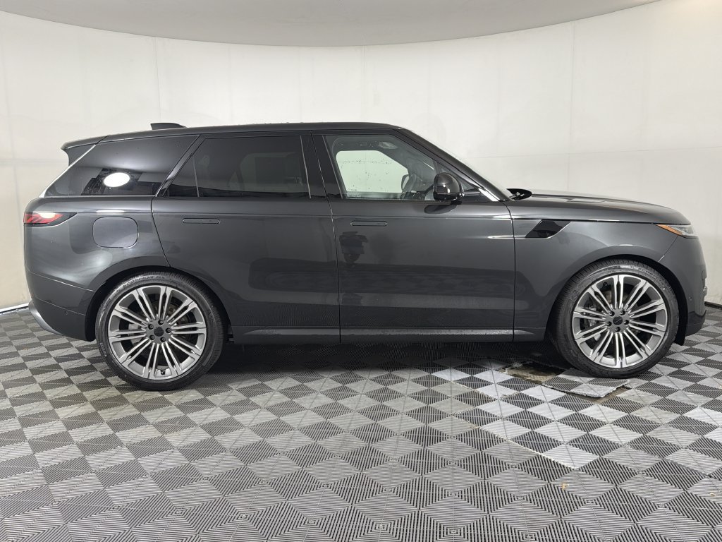 New 2027 Land Rover Range Rover Sport SE AWD/4WD image 8