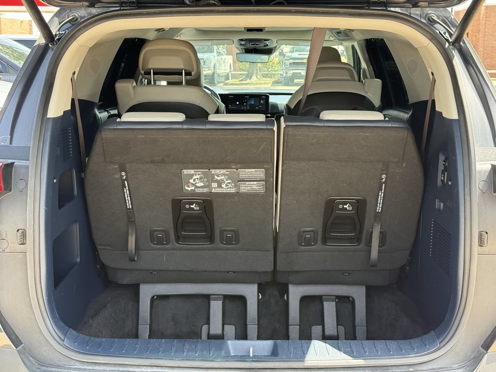 Used 2025 Kia Carnival SX Prestige FWD image 30