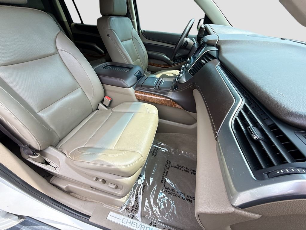 Used 2019 Chevrolet Suburban Premier RWD image 16