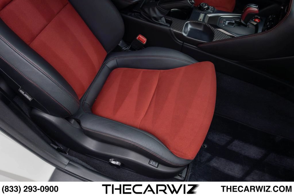 Used 2018 Nissan GT-R NISMO AWD/4WD image 96