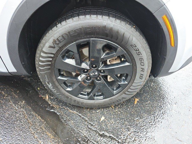 Used 2021 Kia Sorento S image 10